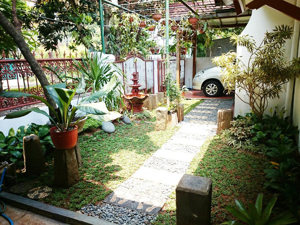 Hostel Bogor Zewnętrze zdjęcie