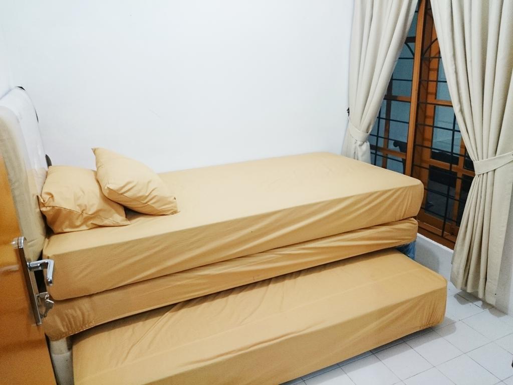 Hostel Bogor Pokój zdjęcie